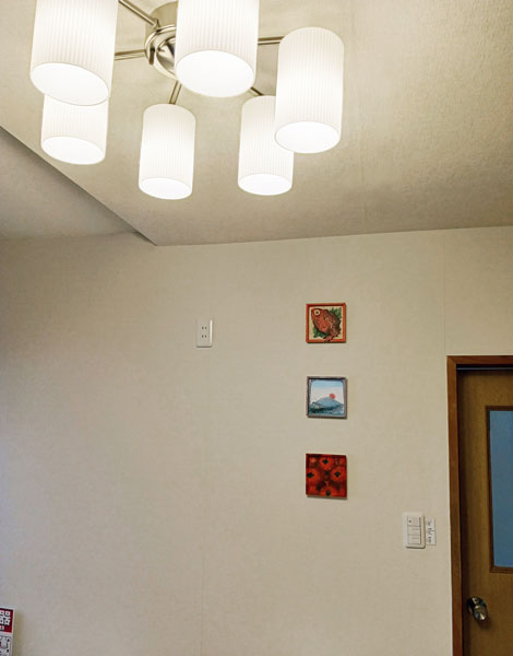 キッチンの絵画